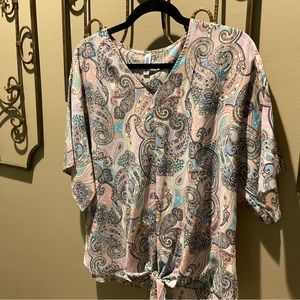 EUC Medium Paisley Tie Front Top